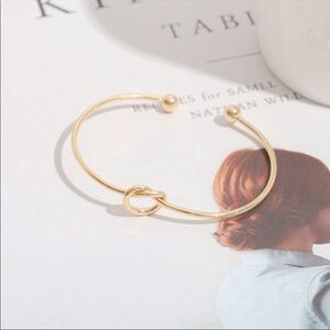 $5/25 KNOT GOLD CUFF
